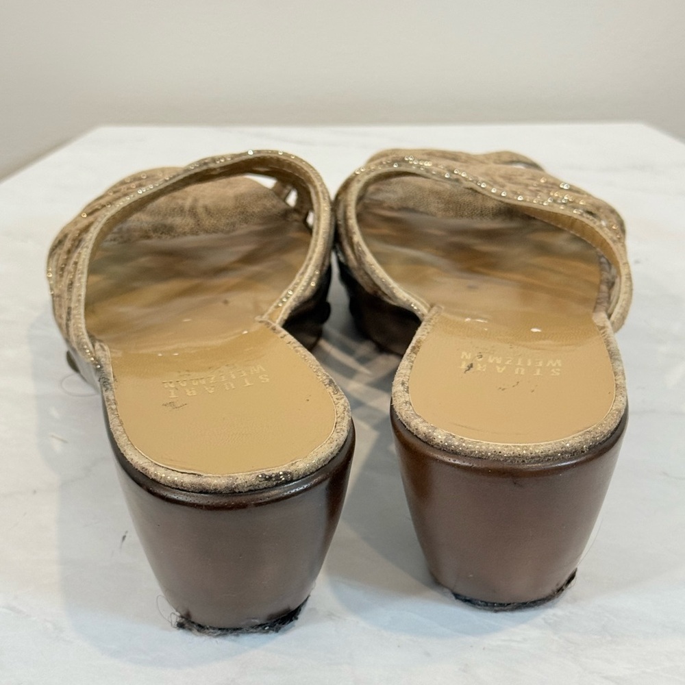 🔥Stuart Weitzman Gold Wedge Sandals Size 6.5🔥 - Picture 3 of 4